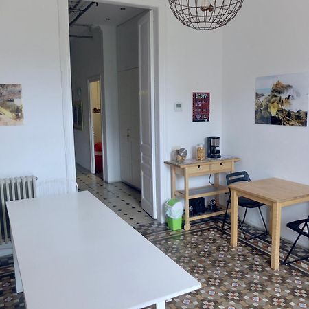 Fabrizzio'S Petit Hostel Barcelona Kültér fotó