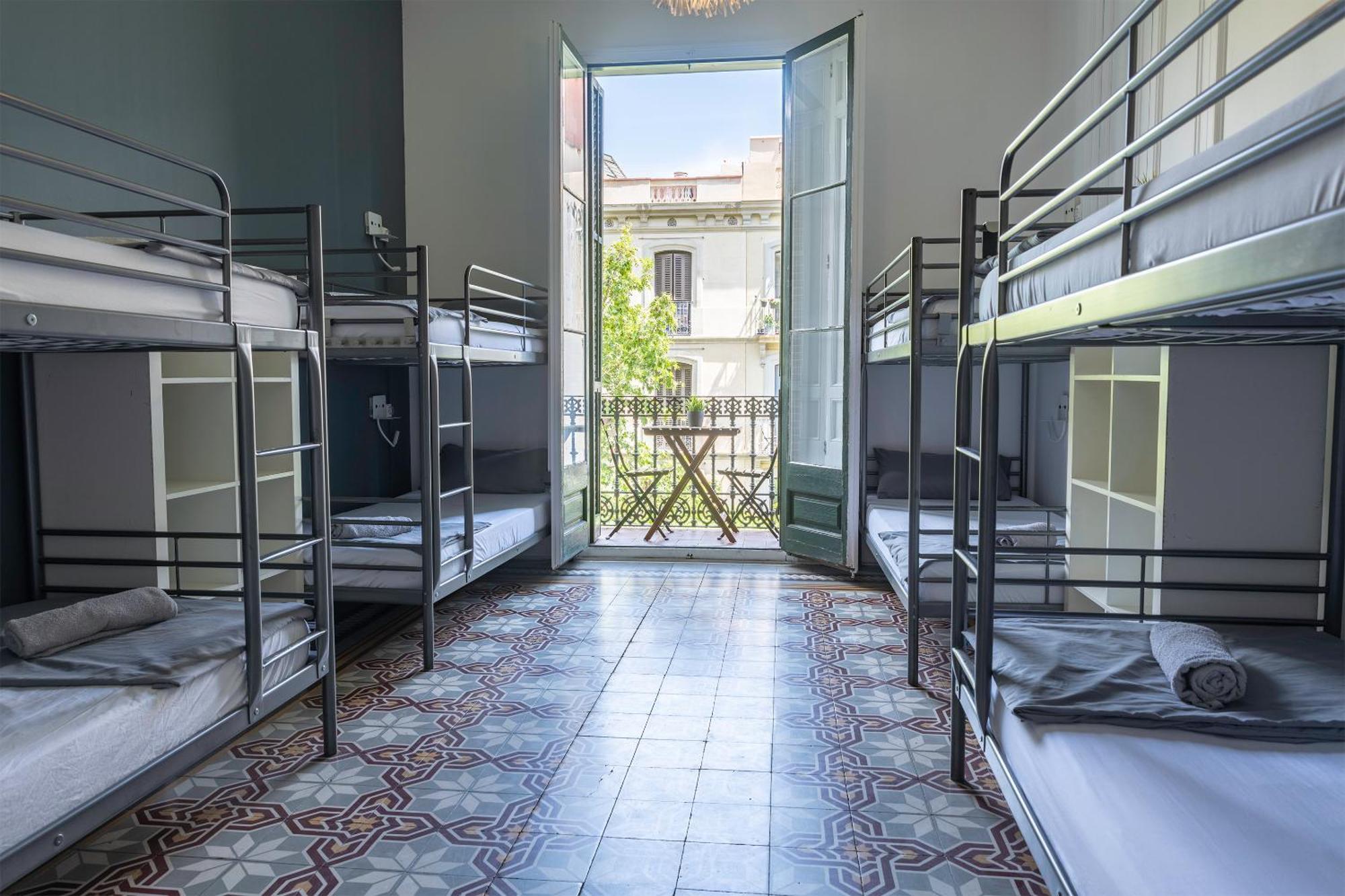 Fabrizzio'S Petit Hostel Barcelona Kültér fotó