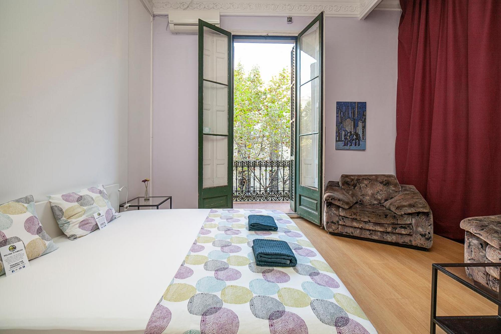 Fabrizzio'S Petit Hostel Barcelona Szoba fotó